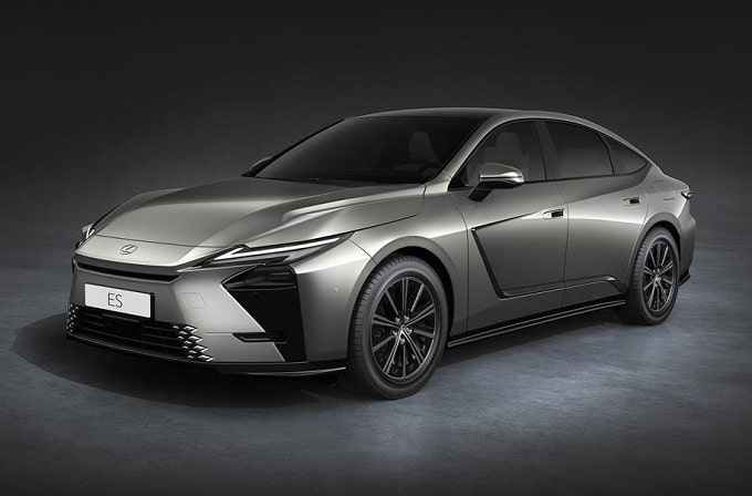 Nuova Lexus ES svelata a Shanghai: look audace, con motori ibridi o elettrici [FOTO]