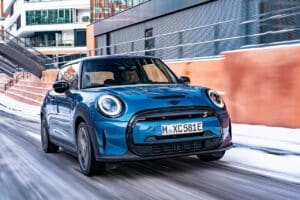 Mini cambia rotta: non abbandonerà i motori termici