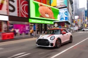 Mini John Cooper Works: la sportiva sulle strade di New York [FOTO]