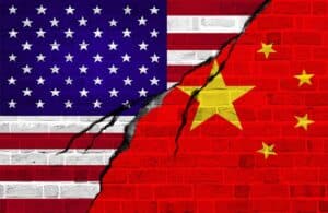 La Cina impone dazi al 34% agli Usa, Trump: “Pechino nel panico e non può permetterselo”