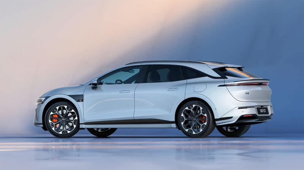 Zeekr punta sul segmento shooting brake: debutta ufficialmente la nuova 007 GT