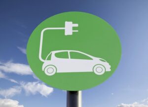 Transizione elettrica, Confcommercio Mobilità critica lo studio di ECCO e T&E Italia: “Ha lo stesso approccio ideologico del Green Deal”