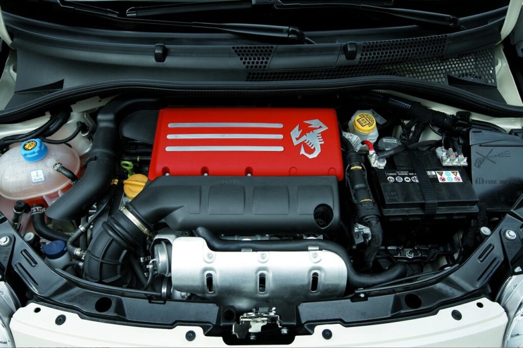 Abarth potrebbe tornare ai motori a benzina