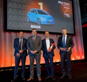 Abarth 500e premiata ad Amburgo con il premio di “Miglior Mini Car”