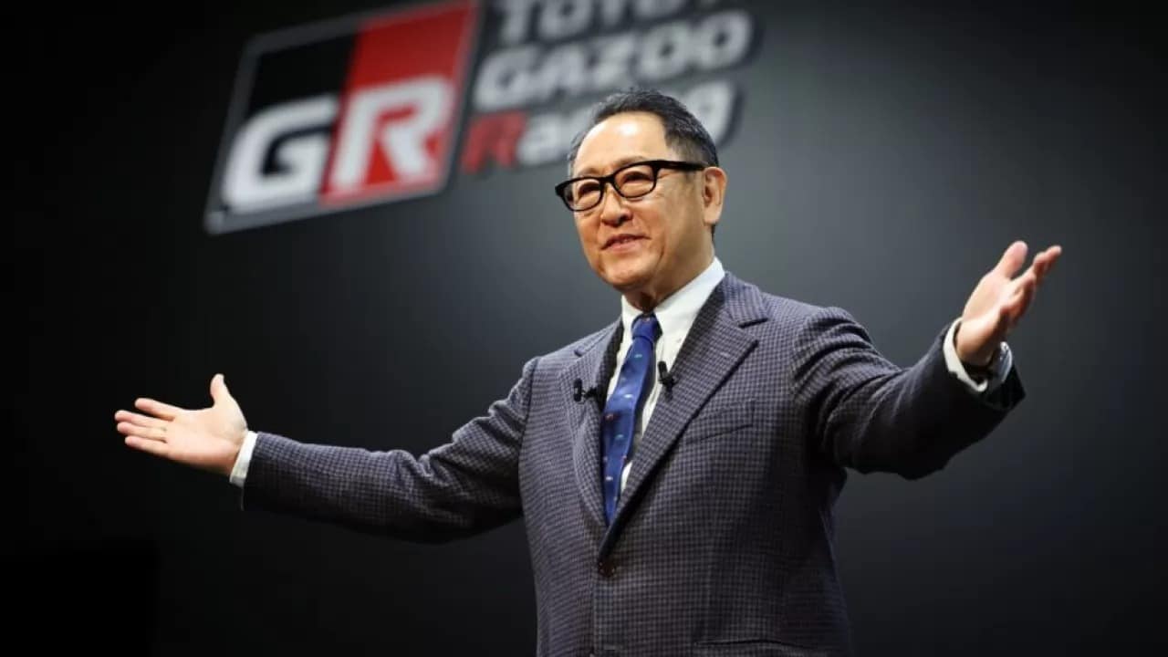 Akio Toyoda, Toyota: “Le auto sportive devono puzzare di benzina e fare rumore”