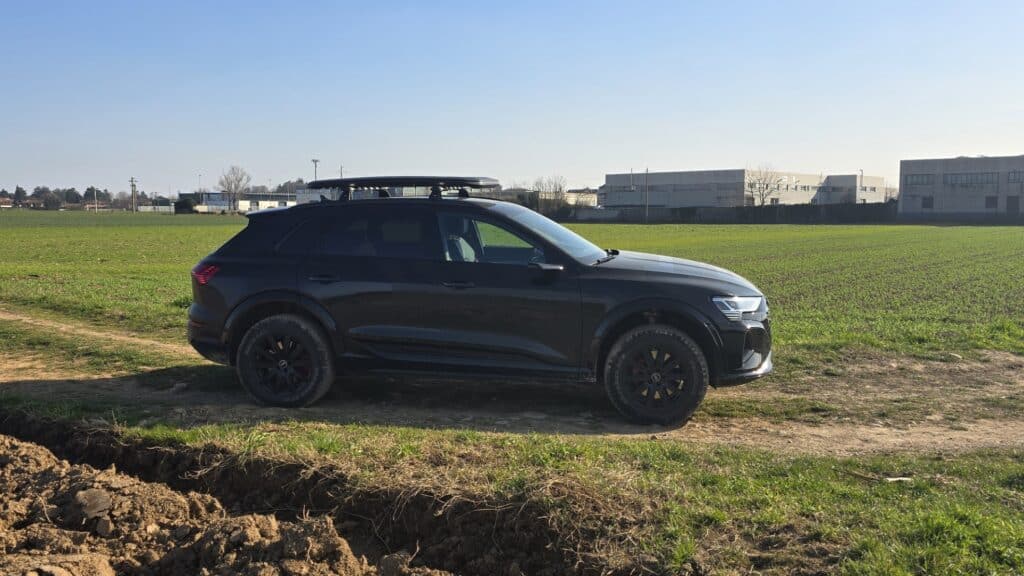 Audi Q8 e-tron edition Dakar 2025 | Com'è & Come Va