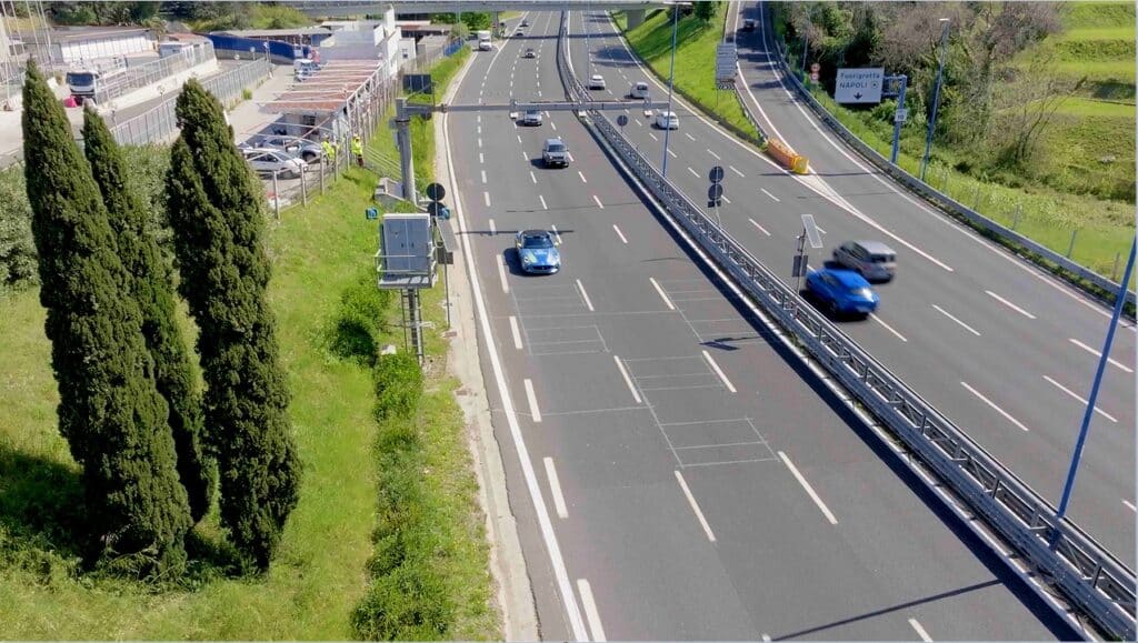 Autostrade per l’Italia: niente code e meno consumi grazie a guida autonoma e IA