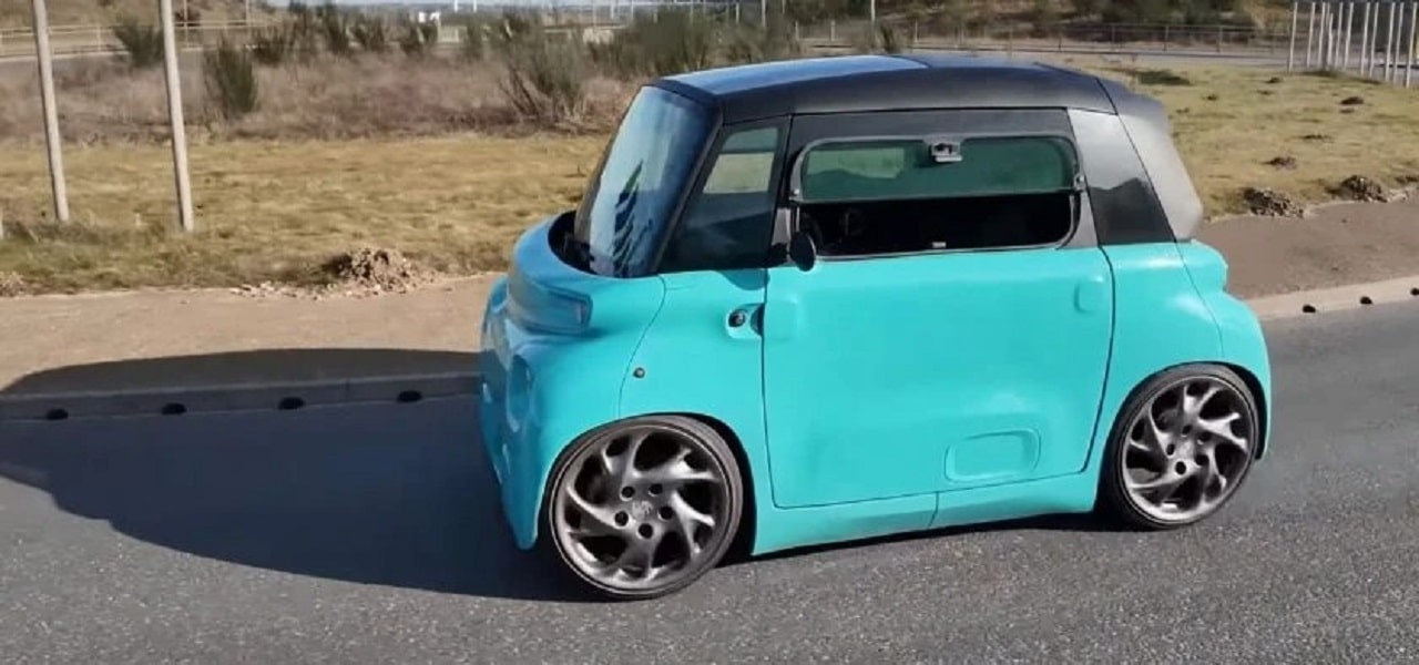 Questa Citroën Ami viaggia a oltre 130 km/h grazie al motore Tesla [VIDEO]