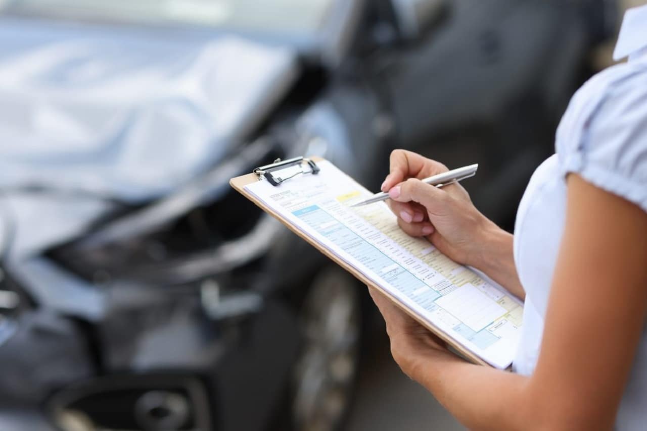 Incidenti stradali: con la constatazione amichevole digitale l’RC auto calerà ma non subito