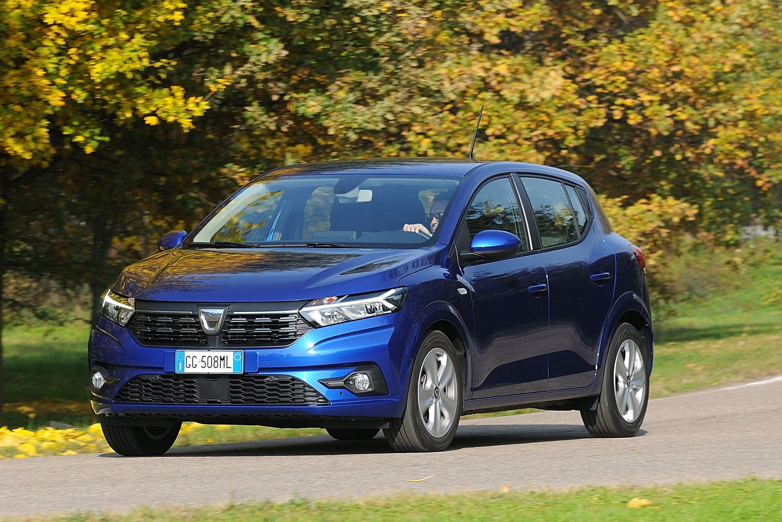 Guida all’acquisto 2025: le 5 auto economiche che non ti faranno rimpiangere nulla