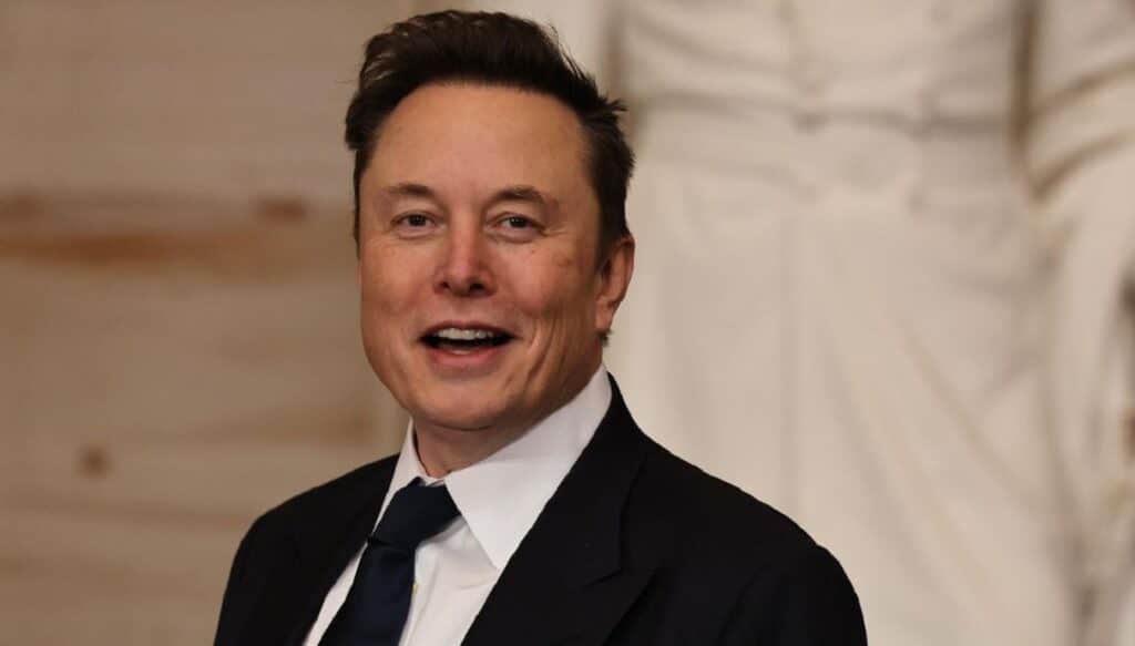 Elon Musk preso di mira dalla Russia secondo ex agente FBI