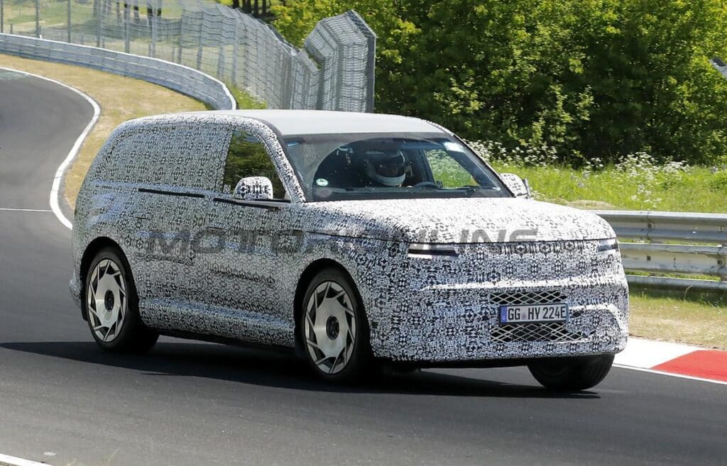 Genesis GV90: test al Nurburgring per il nuovo SUV full-size elettrico [FOTO SPIA]