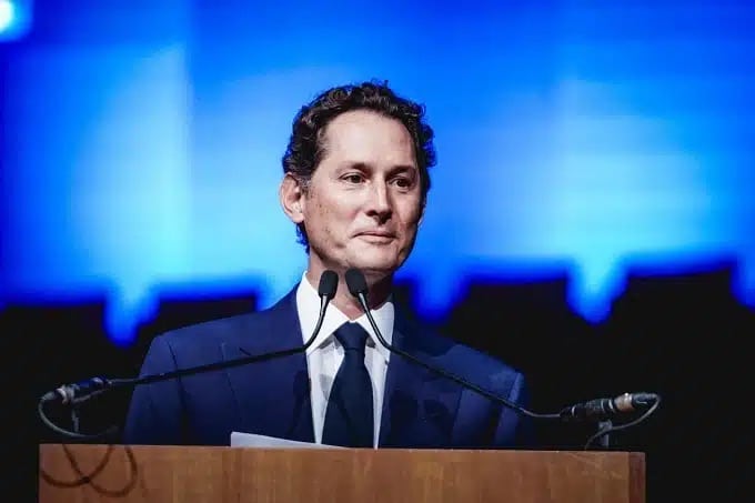 John Elkann: “Nessun progetto di fusione tra Stellantis e Renault”
