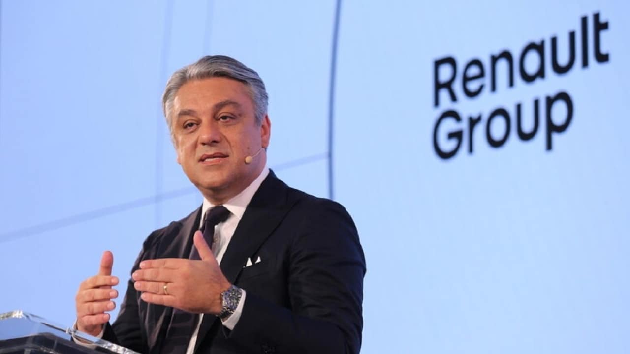 Luca de Meo: “Le auto di Tesla non danno emozioni, meglio Renault 5 o Fiat 500”