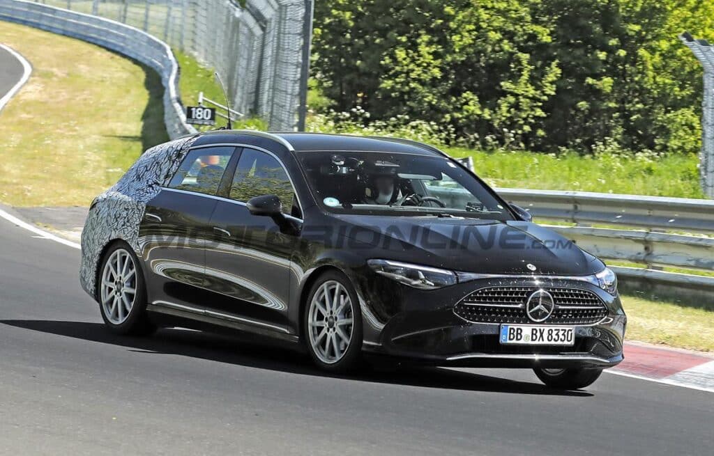 Mercedes CLA Shooting Brake 2026: le FOTO SPIA della nuova wagon
