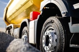 Michelin ha lanciato i nuovi pneumatici X Works Z2 e D2 che offrono maggiore durata e robustezza