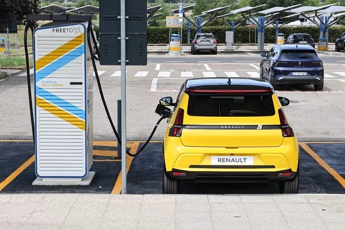 Mobilize e Autostrade per l’Italia: finalizzata l’alleanza strategica per la ricarica elettrica