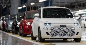 Nuova Fiat 500 ibrida: a Mirafiori prodotti i primi esemplari preserie [FOTO]