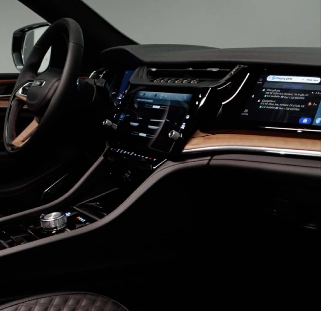 Jeep ha pubblicato le prime due immagini della nuova Grand Cherokee
