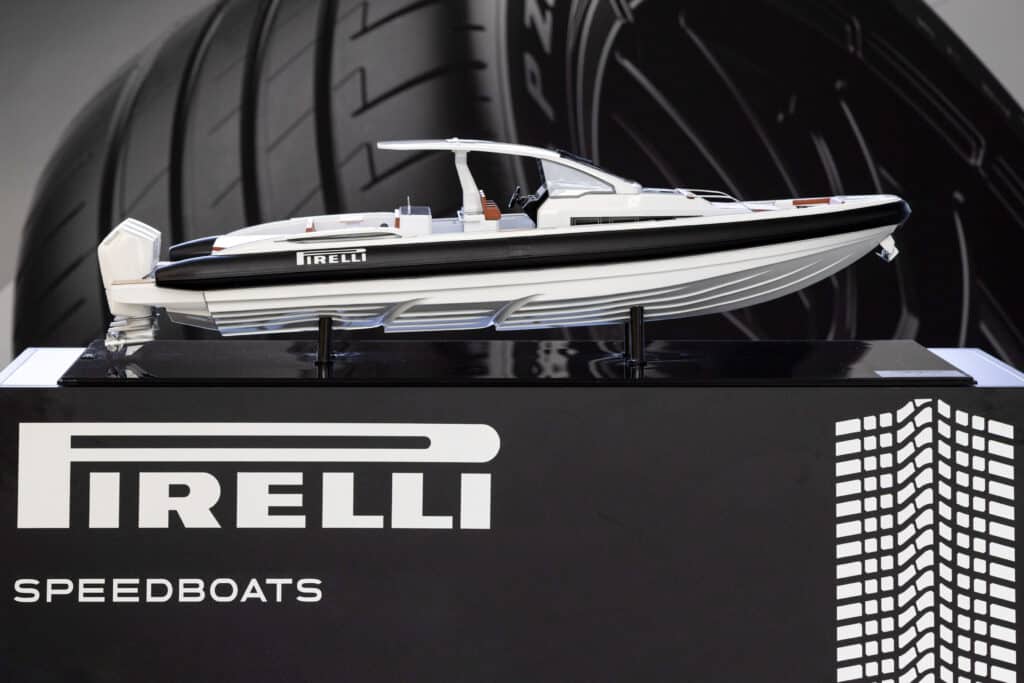 Pirelli e Sacs Tecnorib: 20 anni di velocità, cavalli e battistrada… anche in mare