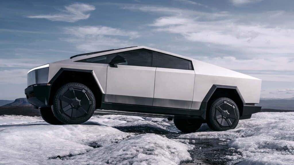 Tesla Cybertruck: per Forbes è uno dei più grandi flop nella storia dell’auto