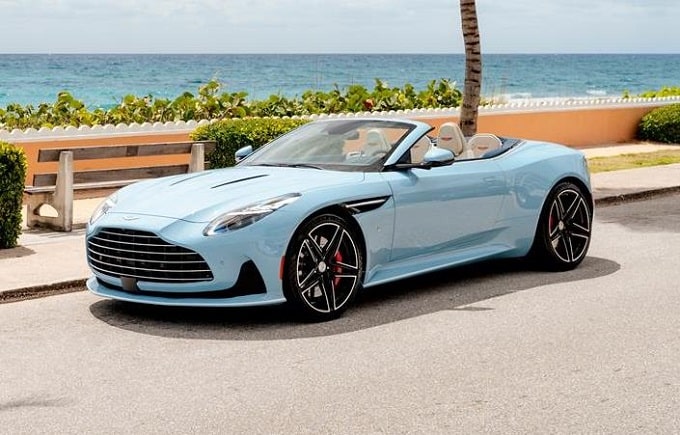 Aston Martin DB12 Volante Palm Beach Edition: one-off per vivere l’essenza della Florida [FOTO]