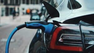 Auto elettriche: a maggio in Italia mercato ancora in crescita +42,7%