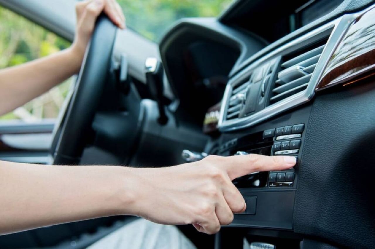 Massimiliano Capitanio (AGCOM): “In 26 milioni rischiano di rimanere senza radio in auto”