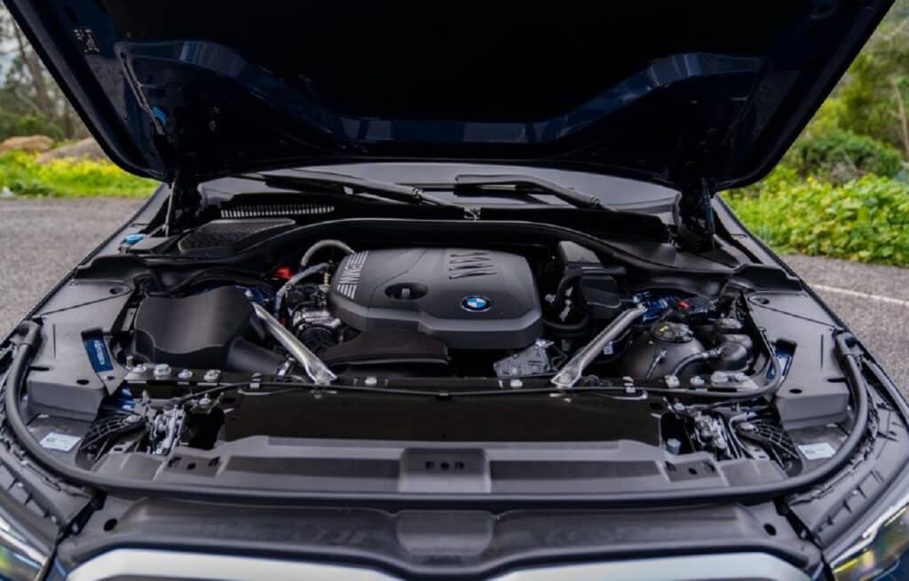 BMW: “Il motore a combustione per noi rimane fondamentale”