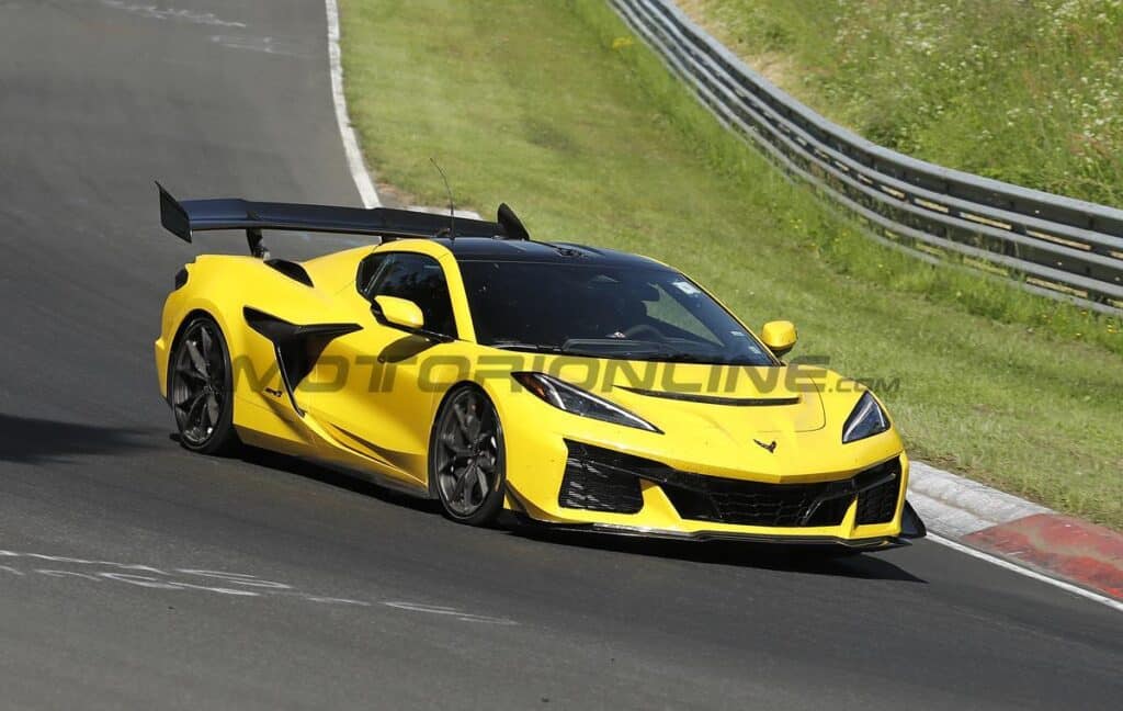 Chevrolet Corvette Zora: l’hypercar torna in pista al Nurburgring e si scopre [FOTO SPIA]