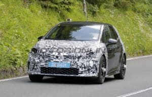 Cupra Born 2026: restyling in vista per la compatta elettrica [FOTO SPIA]