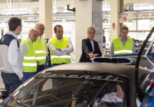 Maserati, Filosa si tiene stretto il Tridente: “È un marchio icona del lusso, ne siamo orgogliosi”