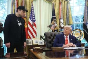 Musk e Trump, volano gli stracci: ‘Elon è impazzito’, Tesla crolla in Borsa