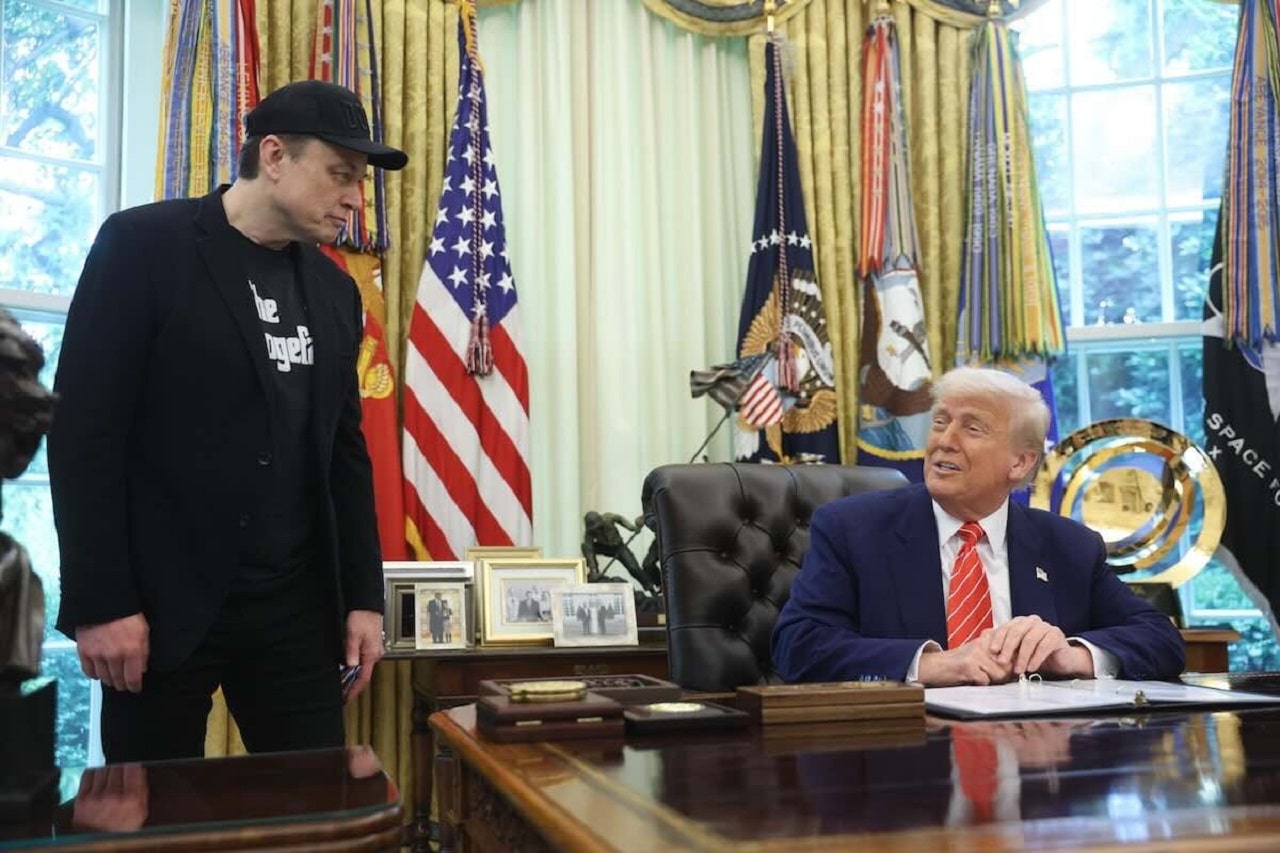 Musk e Trump, volano gli stracci: ‘Elon è impazzito’, Tesla crolla in Borsa
