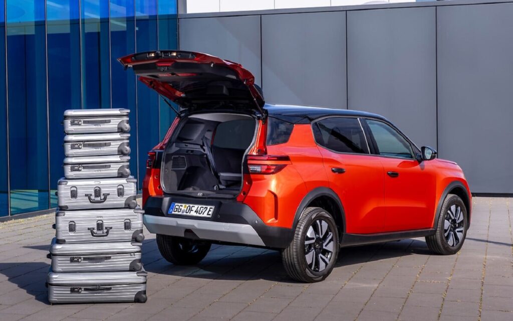 Opel Frontera è il SUV adatto alle famiglie: tanto spazio a bordo e massima flessibilità