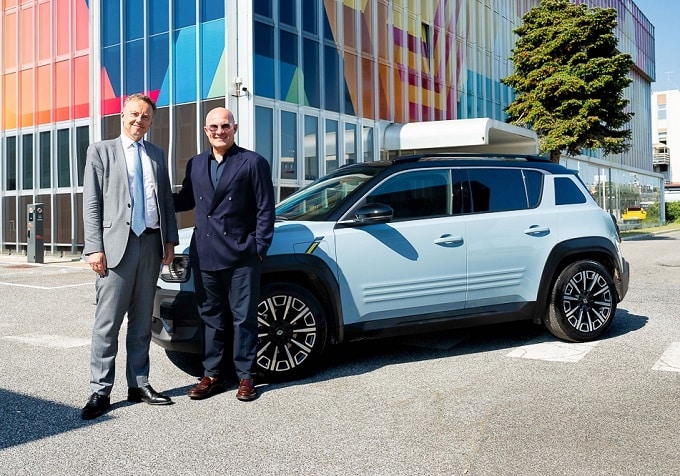 Renault Italia accoglie l’Ambasciatore di Francia: al centro la mobilità sostenibile [FOTO]