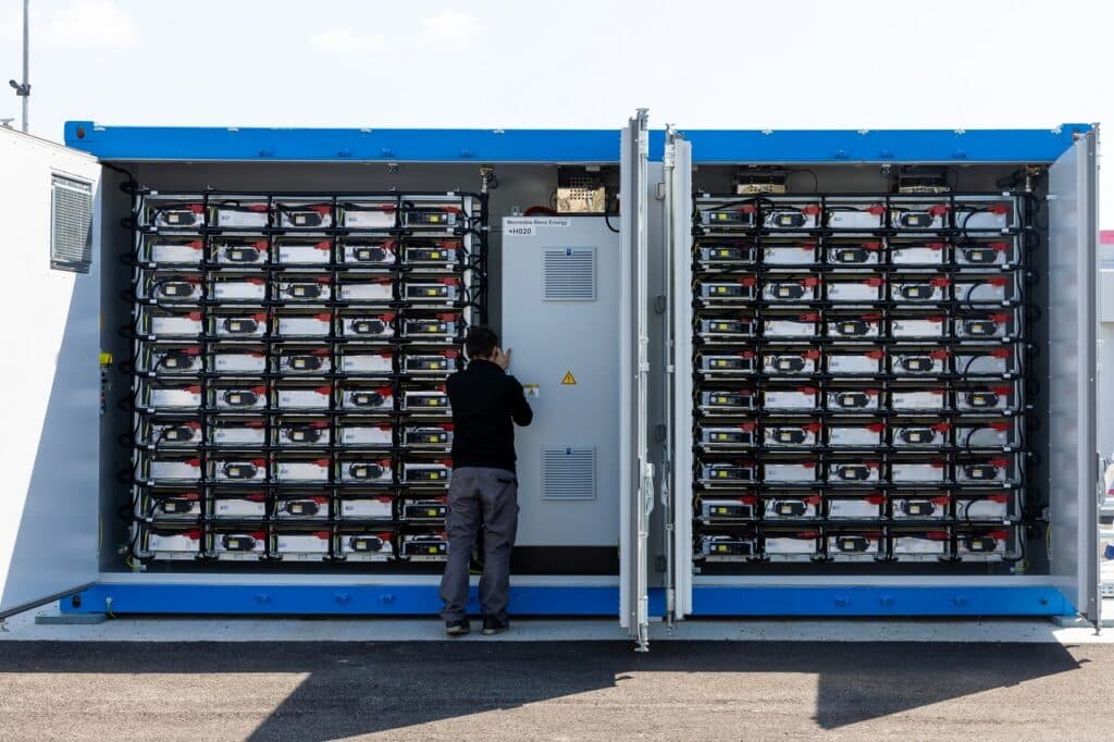 Stellantis dona nuova vita alle batterie sostenendo il progetto Pioneer