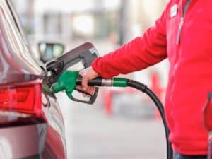 L’UE pensa ad una tassa sulla benzina: rischio stangate?