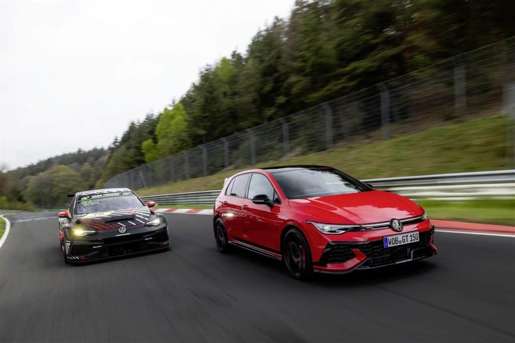 Volkswagen Golf GTI: successo alla 24 Ore del Nürburgring