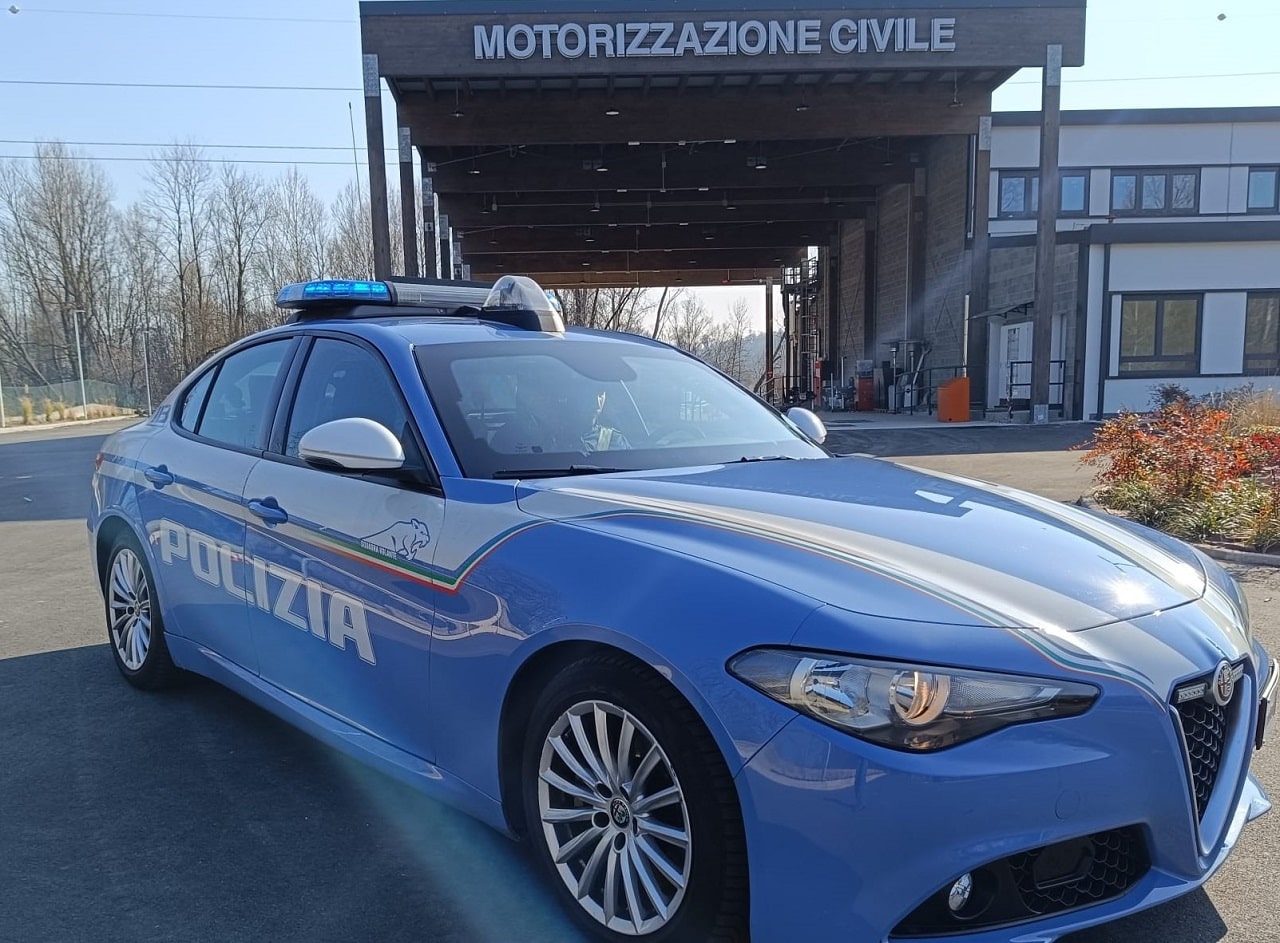 Supera l'esame della patente ma è radiocollegato: 38enne brianzolo scoperto e denunciato