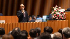 Akio Toyoda: “Il nostro nemico non sono le auto ma la CO2”