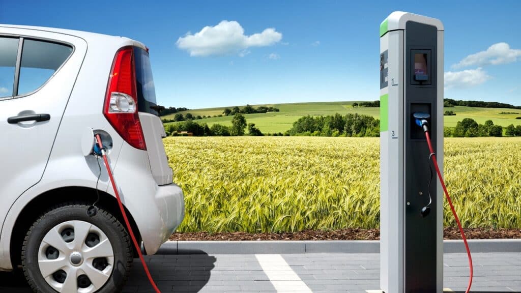 Auto elettriche sempre più popolari in Europa: le immatricolazioni crescono del 25%