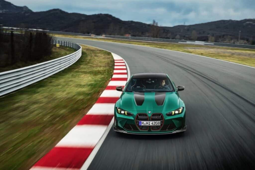 BMW M4 CS: la sportiva tedesca in pista con Alessandro Gino [VIDEO]