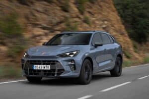 Cupra Terramar 2025: prezzo, foto, dimensioni, allestimenti