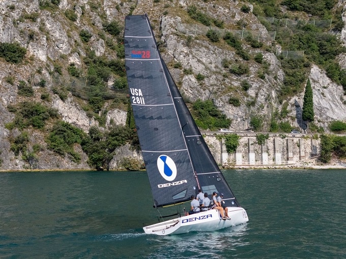 Denza Z9 GT protagonista della Swan Lake Garda Challenge