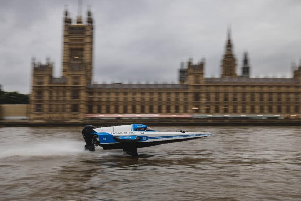 E1 RaceBirds: le imbarcazioni elettriche sulle acque di Londra