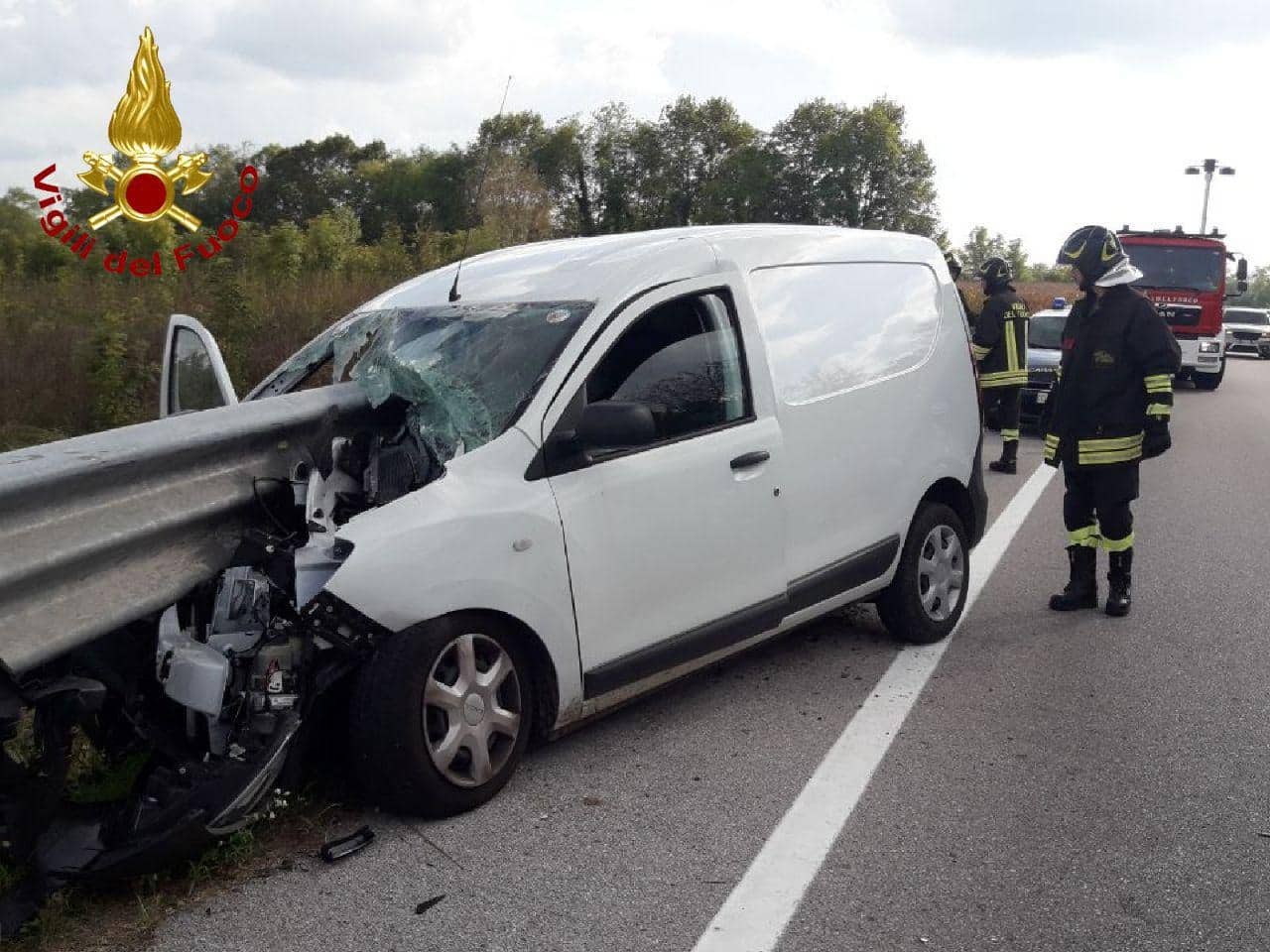 Auto trafitte dai guardrail: nel 2025 è ancora strage in Italia
