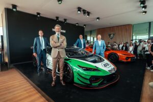 Lamborghini Temerario GT3 ha dato spettacolo a Goodwod insieme alla Temerario stradale [FOTO]