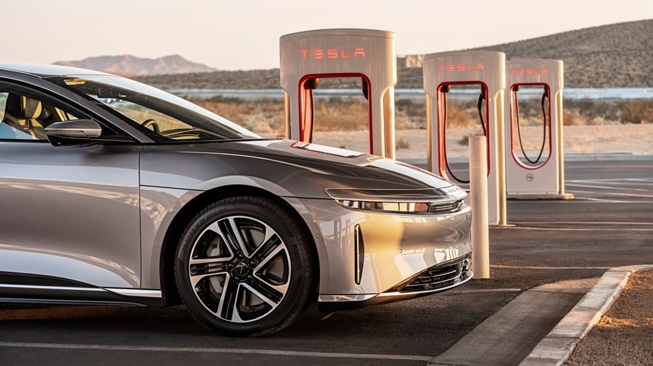 Lucid Air ottiene l’accesso ai Supercharger Tesla