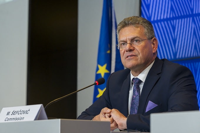 Dazi al 30%, Sefcovic (Commissario Ue Commercio): “Proibitivi per scambi commerciali con Usa”